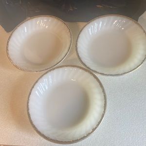 Vintage Fire King USA marked set of 3 round cream gold edge 7 1/2” serving bowls